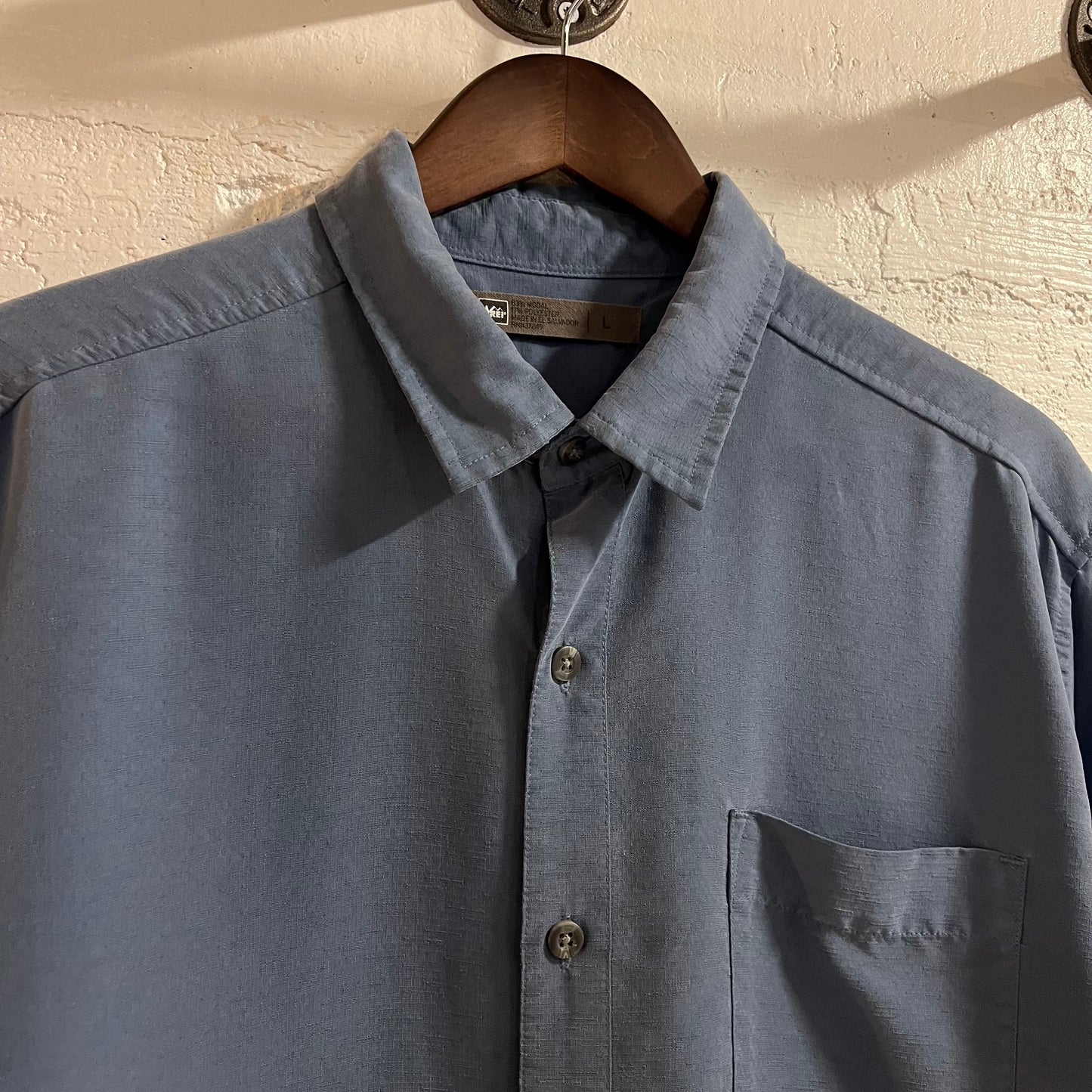Y2K REI Rayon Short Sleeve Button Up Shirt - Size Large - Blue