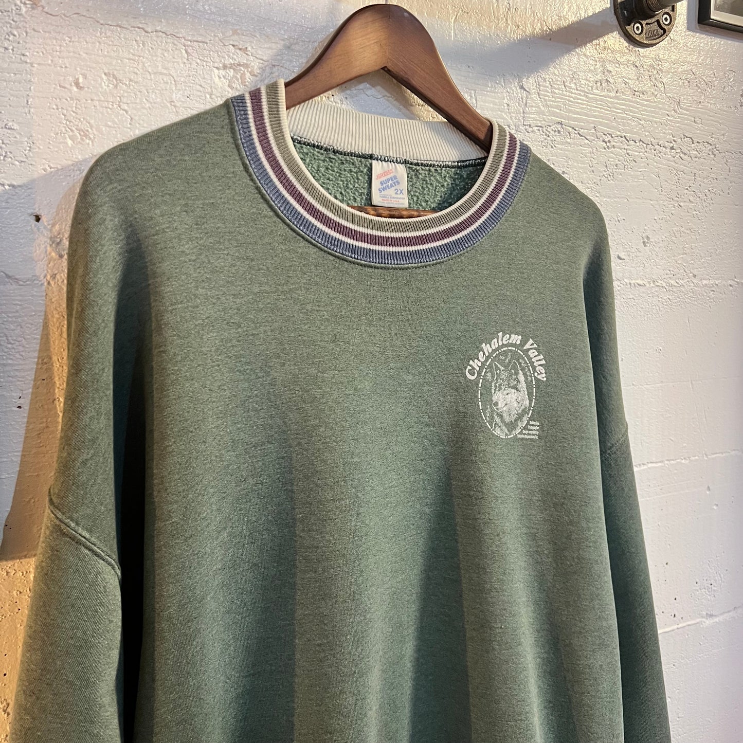 Vintage 90's Striped Collar Wolf Crewneck Sweatshirt - Size XL - Made In USA - Teal/Green