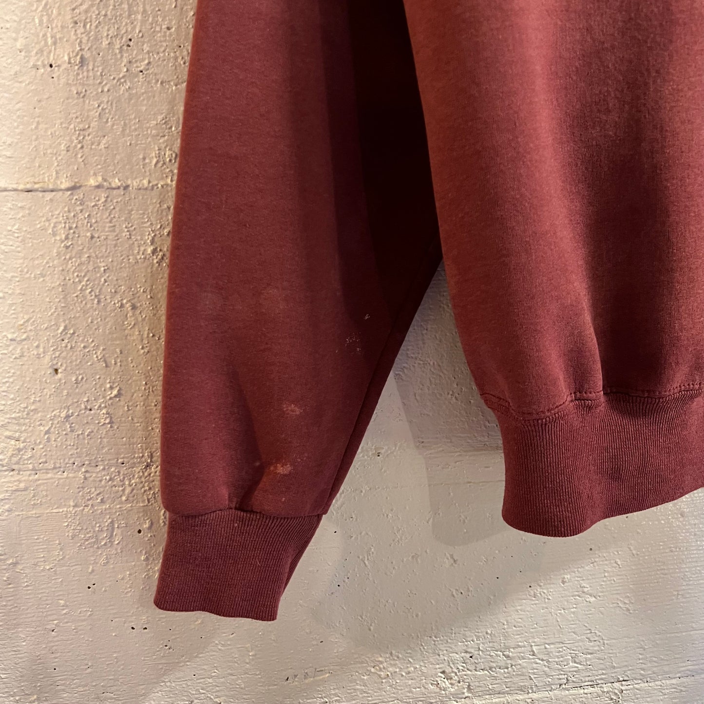 Vintage 90’s Distressed/Faded Blank Crewneck Sweatshirt - Size Large - Maroon