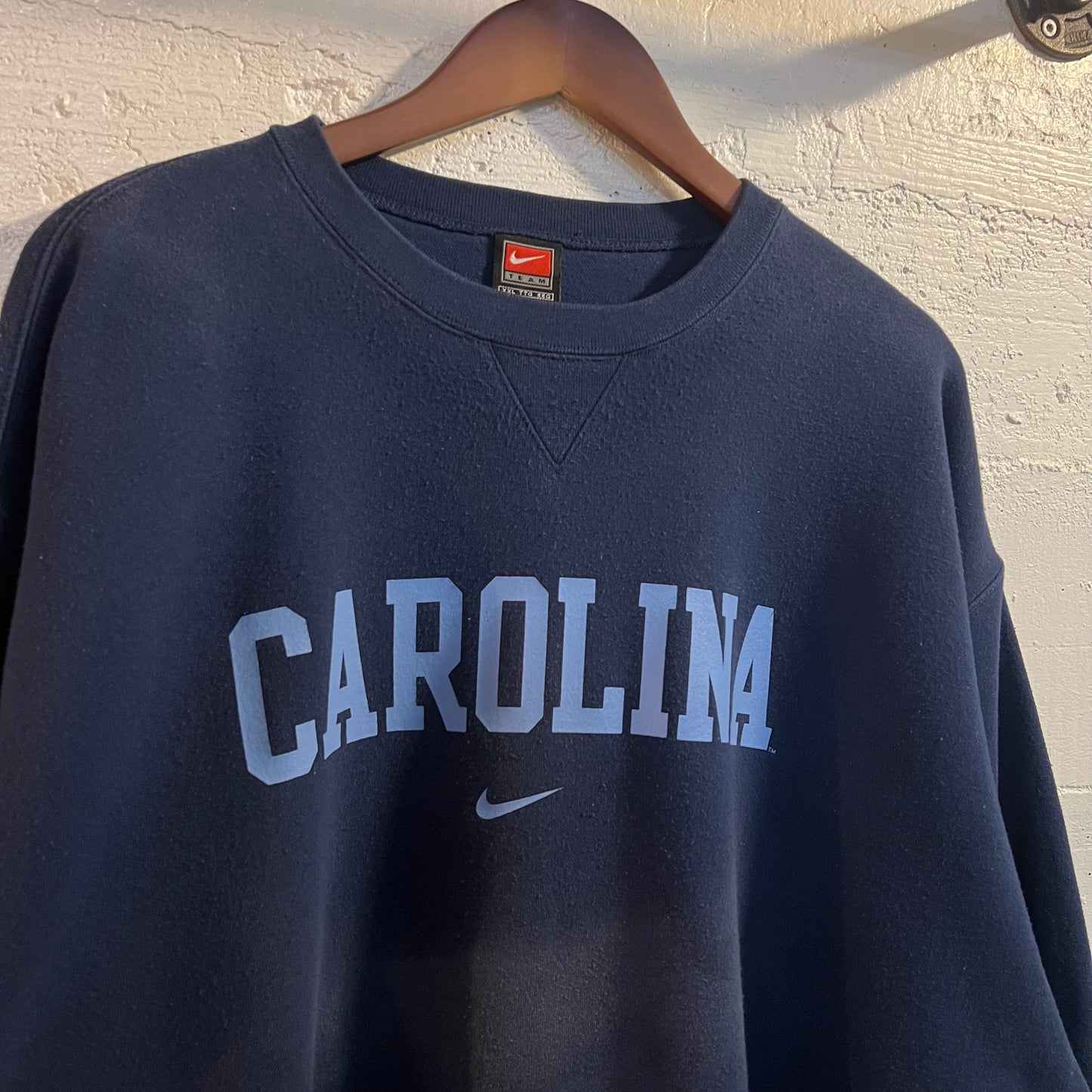 Vintage Faded Nike Carolina Tar Heels ‘UNC’ Crewneck Sweatshirt - Size XXL - Navy/Baby Blue