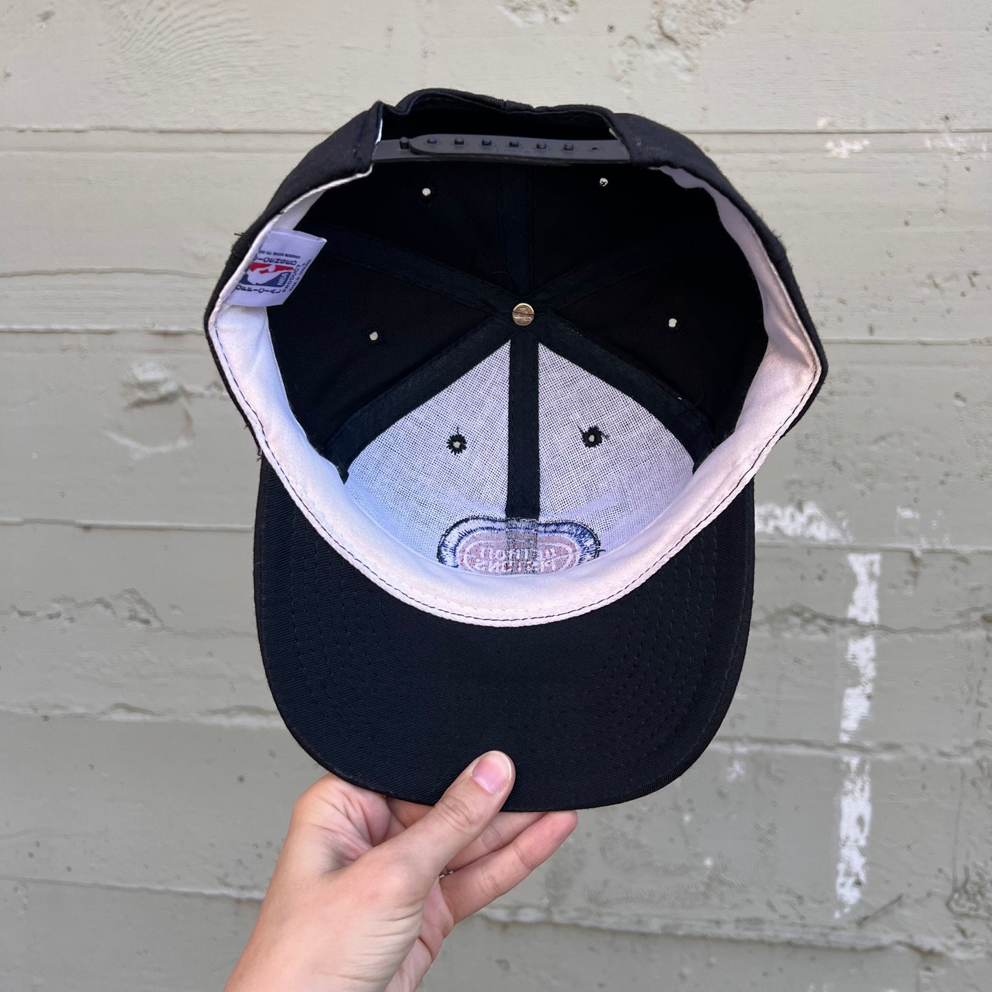 Vintage 90's Detroit Pistons Embroidered Snapback Hat - O/S - Black/Blue/Red/White