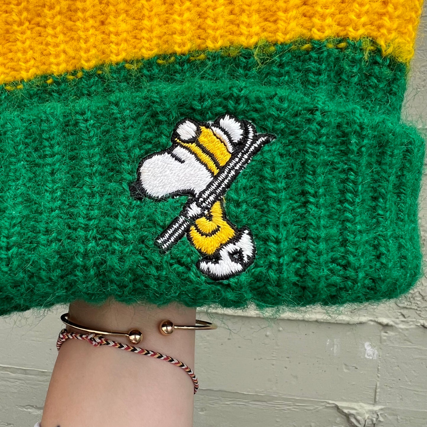 True Vintage 1970's Snoopy Peanuts Embroidered Knit Pom Pom Beanie Hat By Hi-Bulk - O/S - Made In USA - Green/Yellow