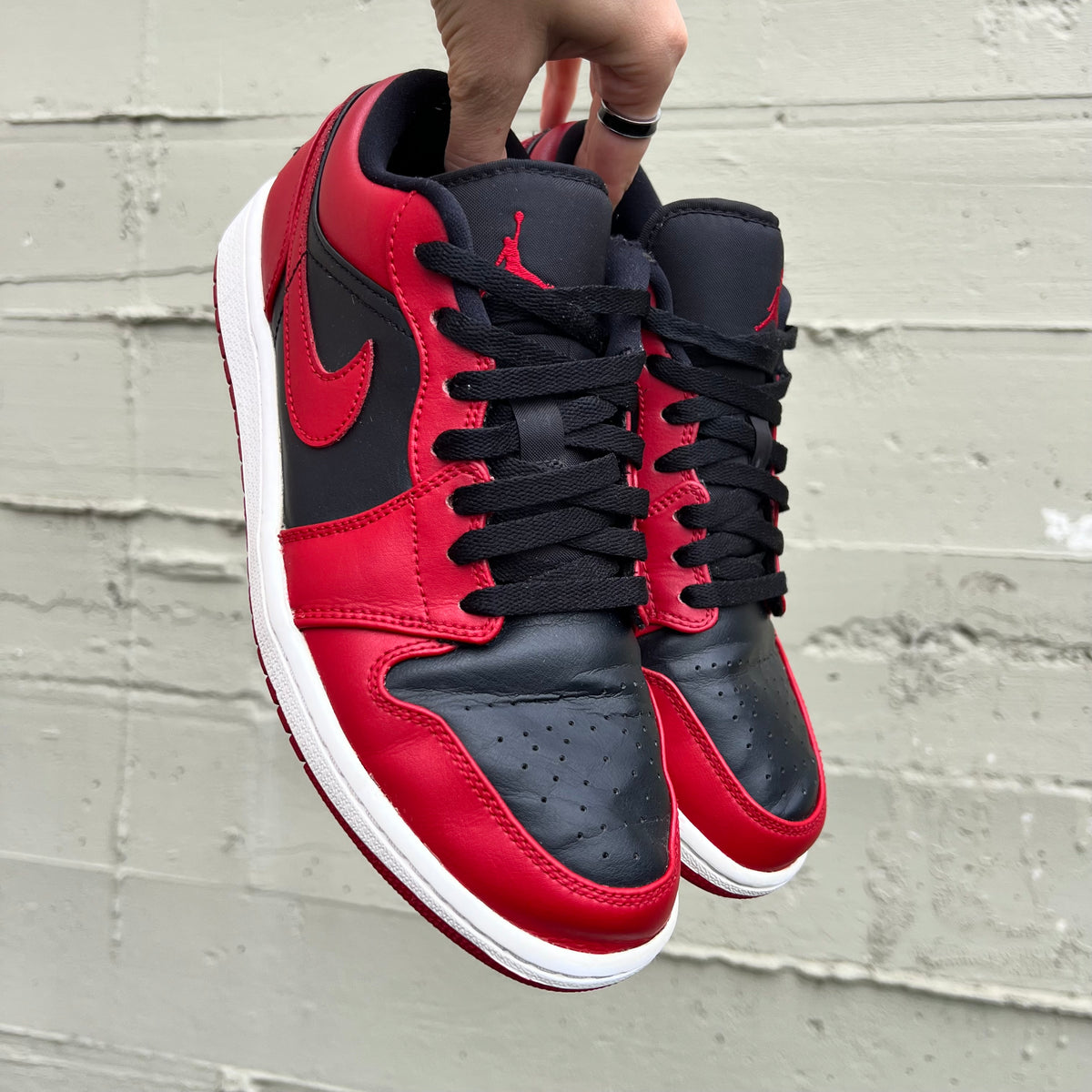 *Pre-Owned* Nike Air Jordan 1 Low 'Reverse Bred' - Size 9.5M/11W - 553558-606 - 2020