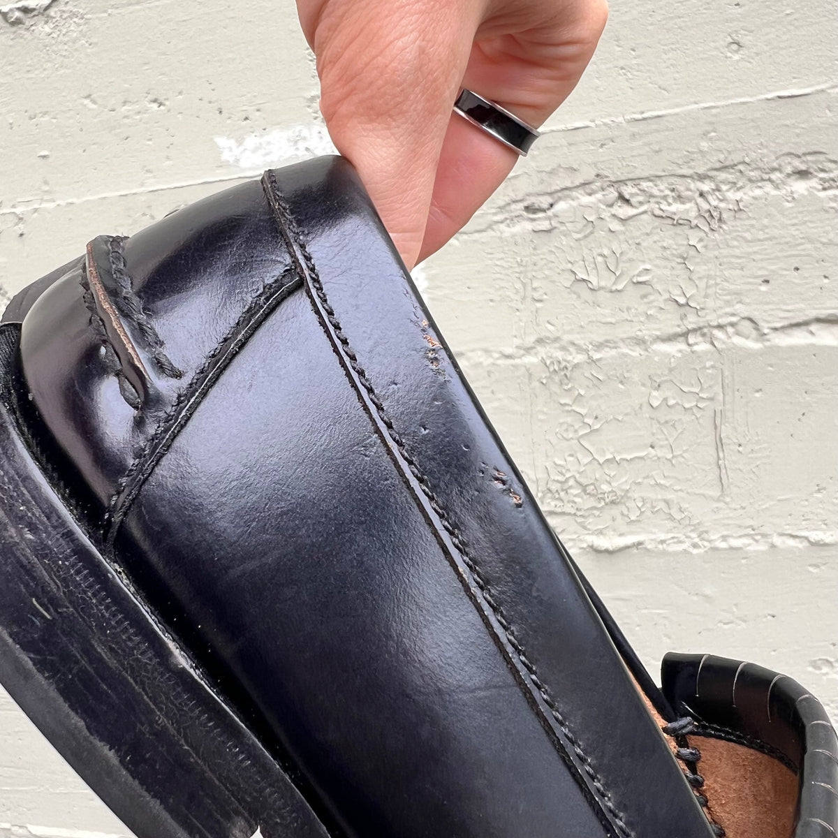 Vintage Florsheim Leather Moc Toe Tassel Loafers - 10.5D - Black - Genuine Leather