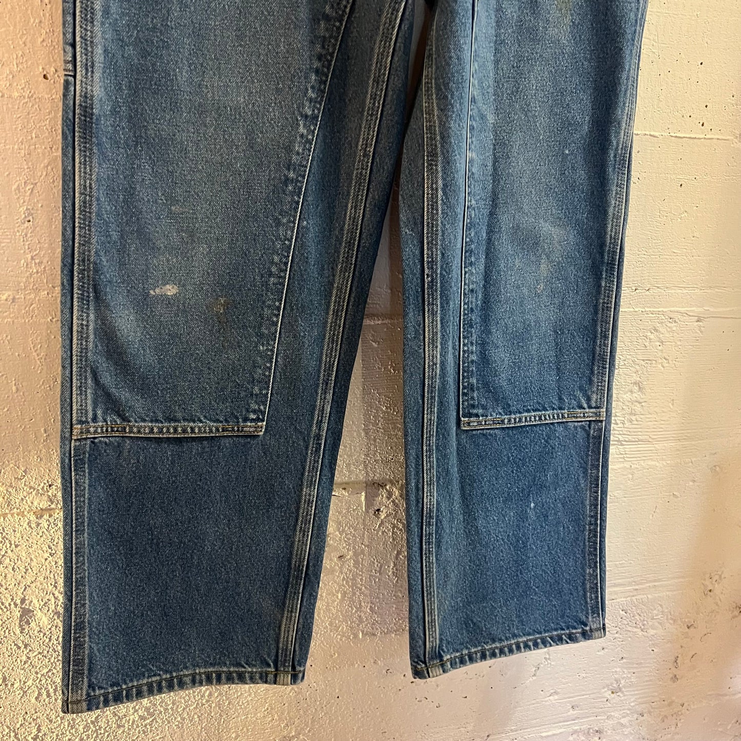 2000's Distressed Carhartt Loose Original Fit Double Knee Denim Carpenter Jeans - Size 33" x 30" - Mid Wash Indigo