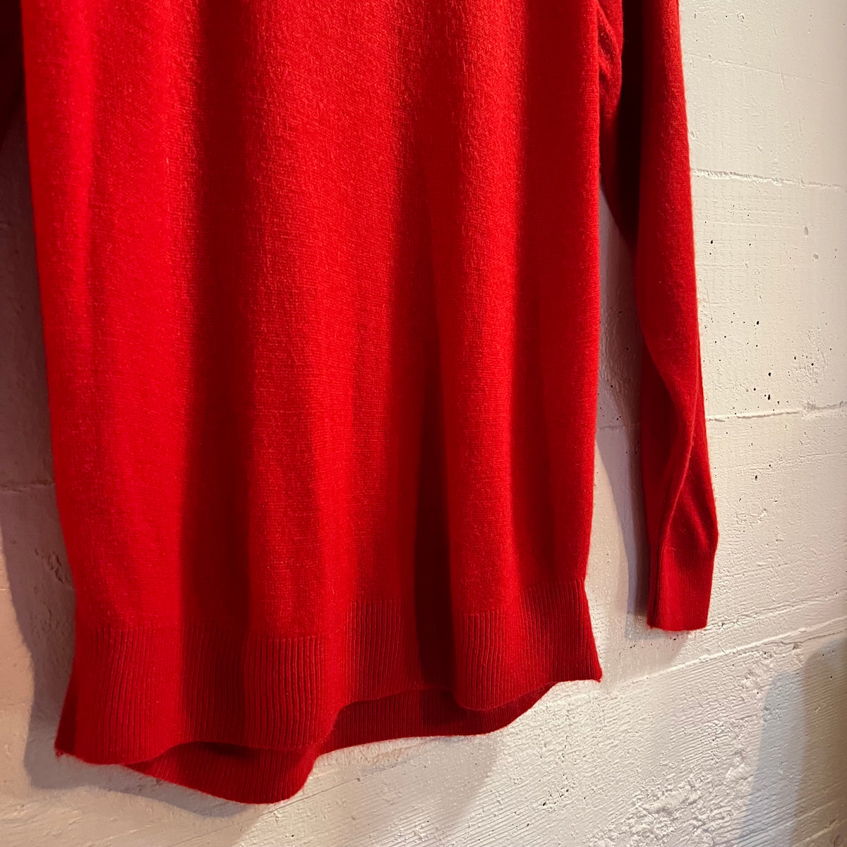 Vintage 80’s/90’s Duvet Raglan Sleeve Knitted Sweater - Size Small - Made In USA - Red