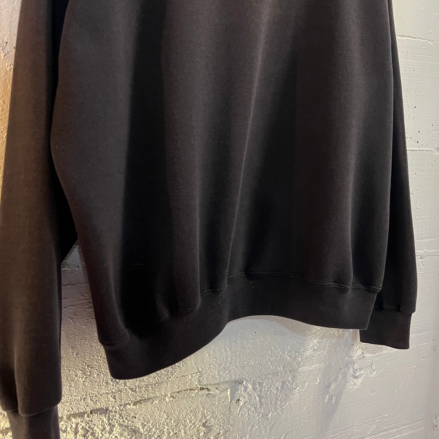 Vintage 90’s Faded Army West Point Puff Print Crewneck Sweatshirt - Size XL - Made In USA - Black/Yellow/White
