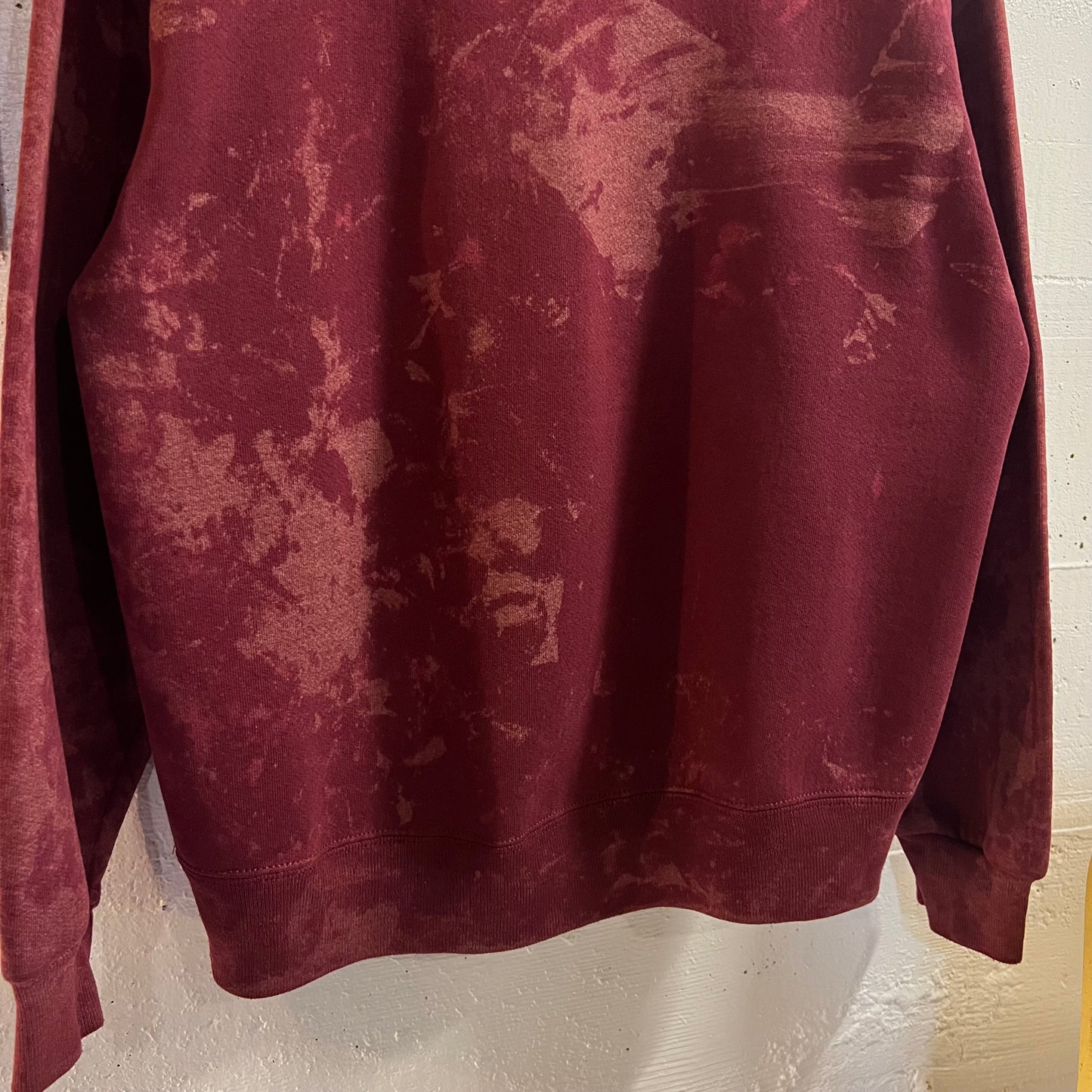Vintage 90’s Davis County High School Mustangs Acid Washed Puff Print Crewneck Sweatshirt - Size Large - Made In USA - Maroon/Yellow