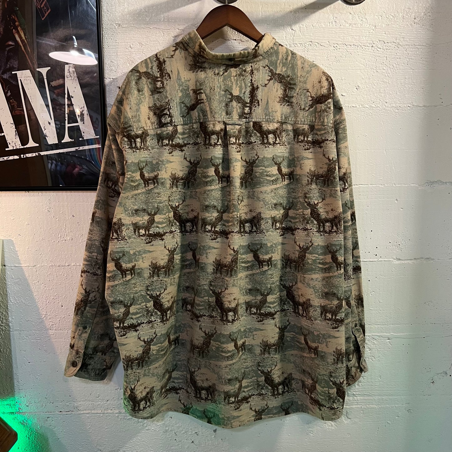 Vintage Y2K Cabela's All Over Deer Print Chamois Cloth Button Down Shirt - Size 3XL - Olive/Beige