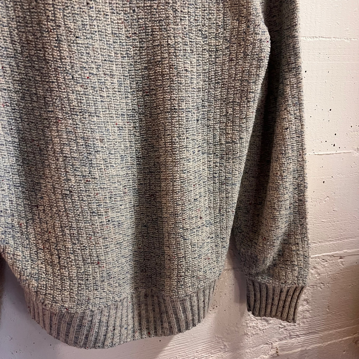 Vintage 70’s Sears Kings Road Vertical Ribbed Flecked Tweed V-Neck Knitted Sweater - Size Medium - Blue/Grey/Multi