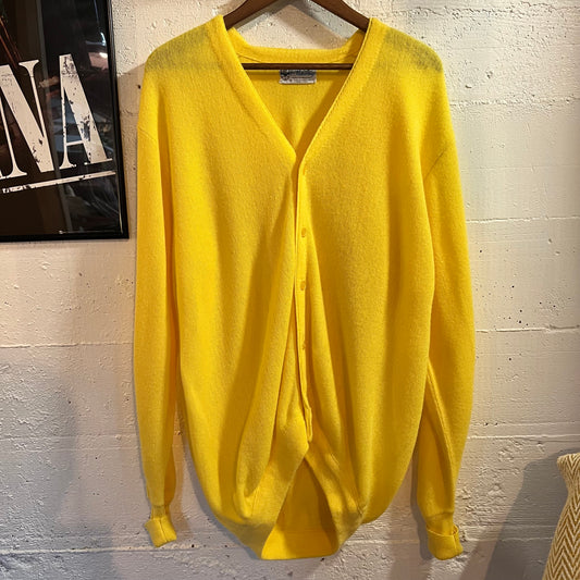 True Vintage 1960's Pickering By Kimberton Union Made Knit Cardigan Sweater - Size Large - Union Made In USA - Yellow