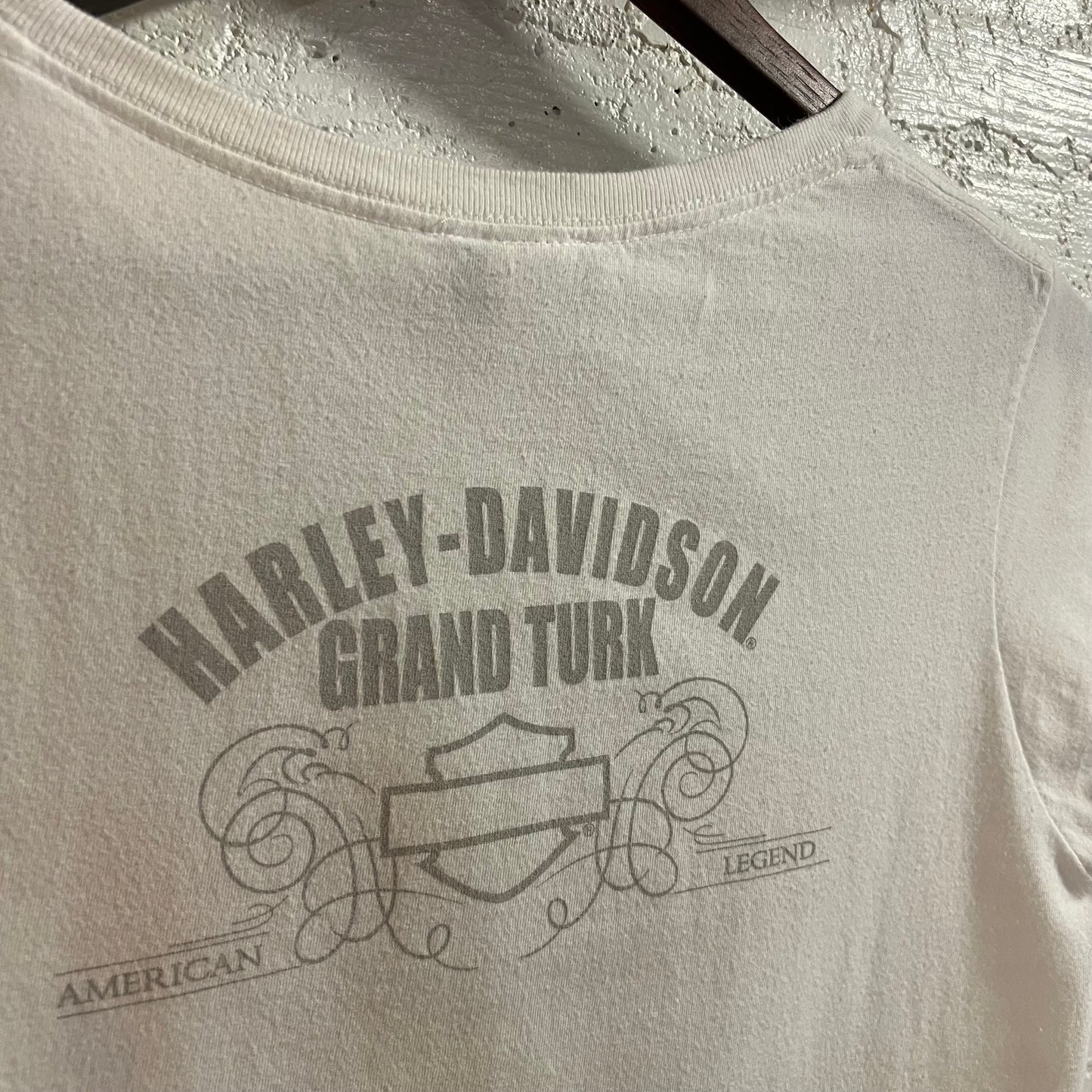 Vintage 2000’s Harley Davidson ‘Grand Turk’ Baby Tee - Size Small - White/Multi