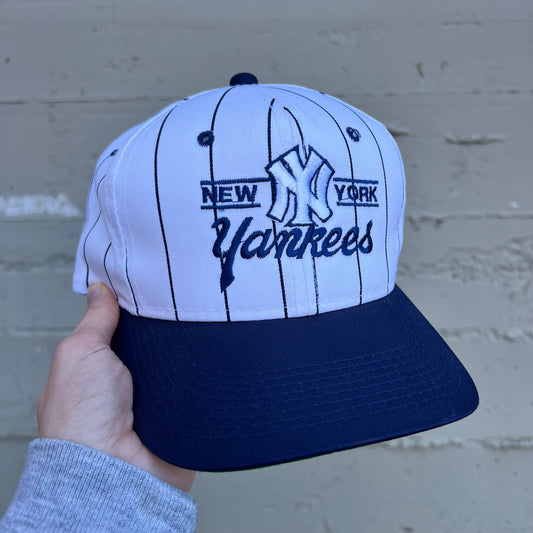 Vintage 90's New York Yankees Pinstripe Snapback Ball Cap - O/S - White/Navy