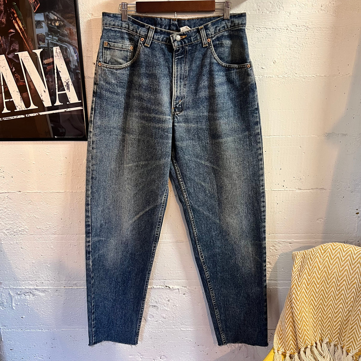 Vintage 90's Levi's 560 Loose Tapered Fit Denim Jeans - Size 33" x 32" - Made In USA - Medium Wash Indigo