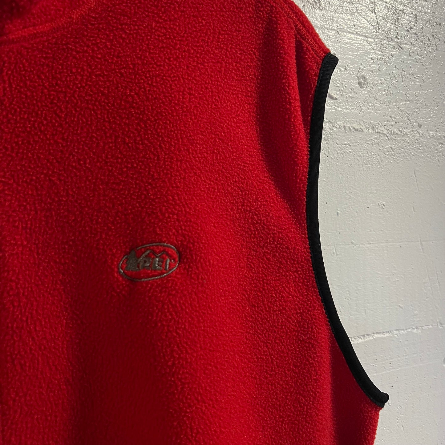Vintage 90’s Embroidered REI Full Zip Fleece Vest - Size XL - Made In USA - Red/Black