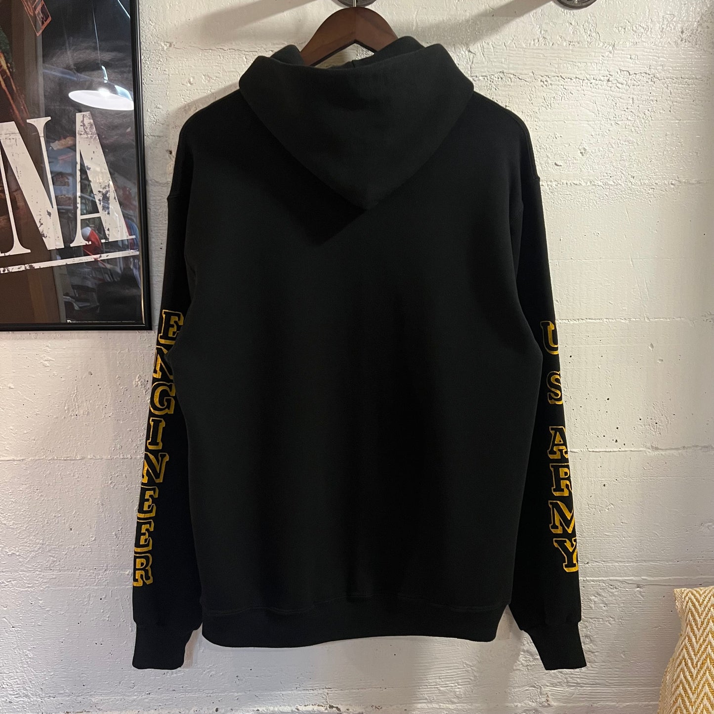 Vintage 90’s Russell Delta 577th U.S. Army Engineers Bulldog Hoodie Sweatshirt - Size Large - Made In USA - Black/Yellow