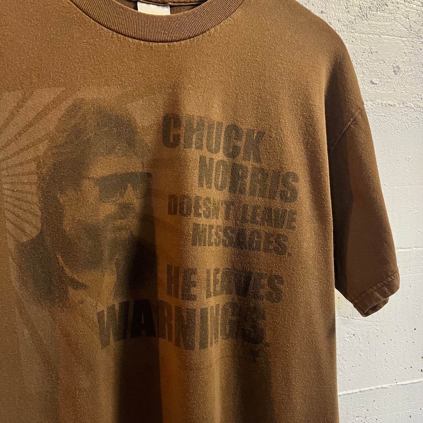 Vintage Funny Chuck Norris T-Shirt - Size Large - Brown/Black