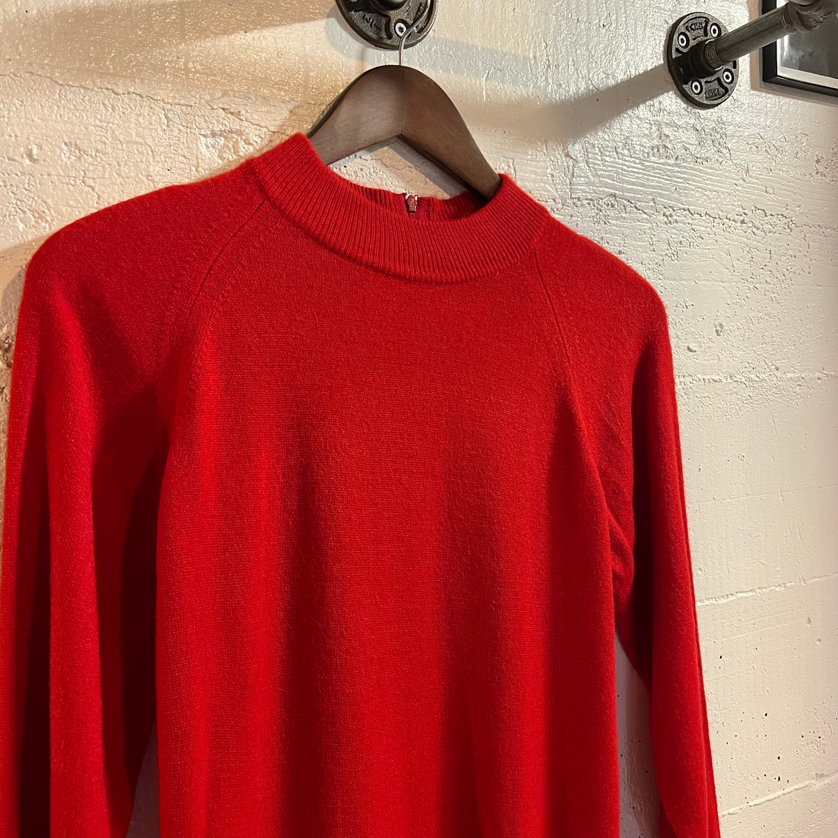Vintage 80’s/90’s Duvet Raglan Sleeve Knitted Sweater - Size Small - Made In USA - Red