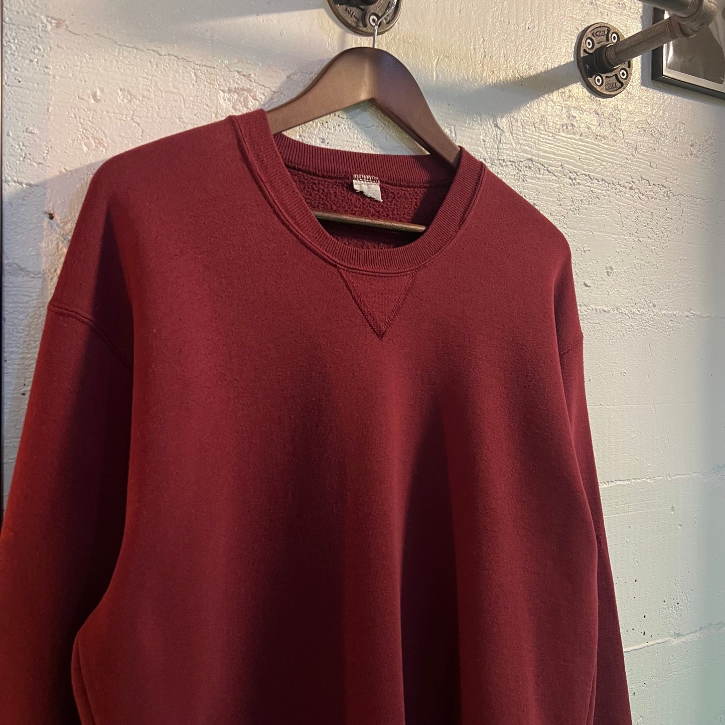 Vintage 80’s Russell Athletic Blank Crewneck Sweatshirt - Size Large - Maroon