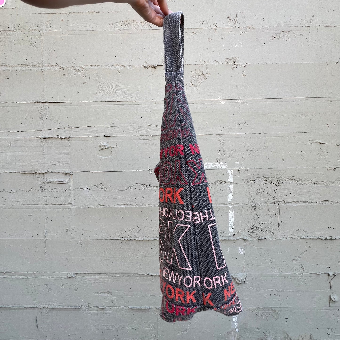 Robin Ruth New York City Hobo Handbag - O/S - Gray/Red