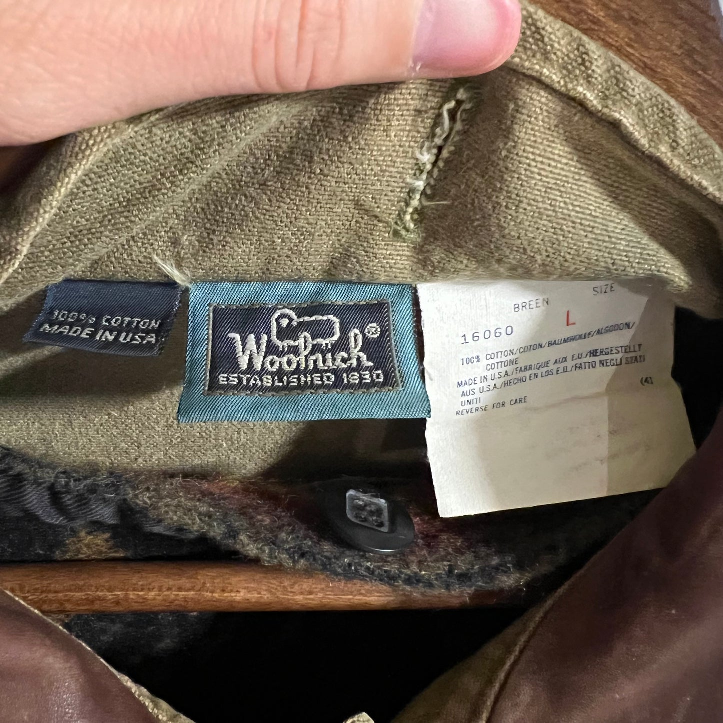 Vintage 90's Woolrich Aztec Lined Leather Collar Barn Coat - Size Large - Made In USA - Tan/Khaki