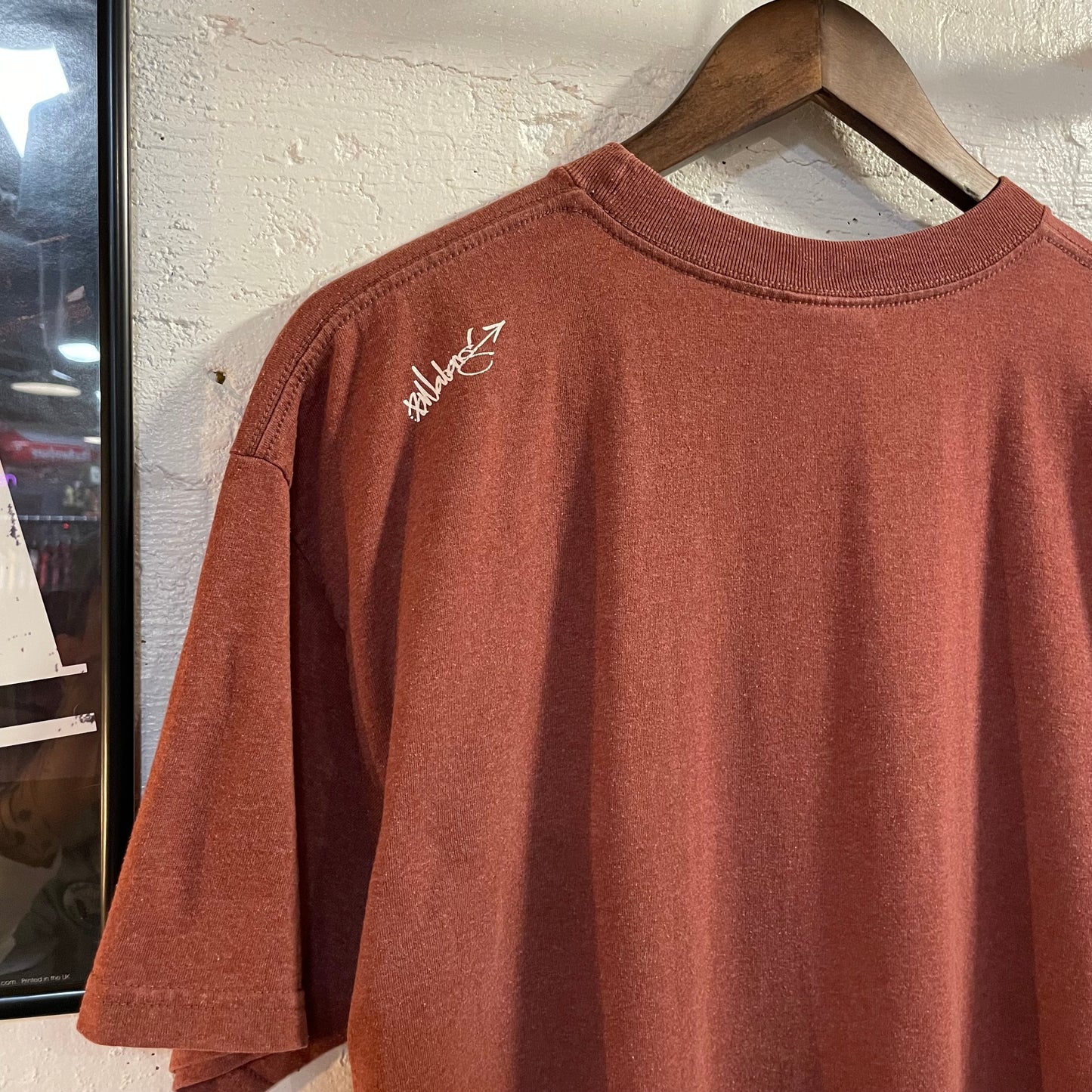 Vintage Early 2000’s Billabong Graphic T-Shirt - Size Large - Terracotta Red