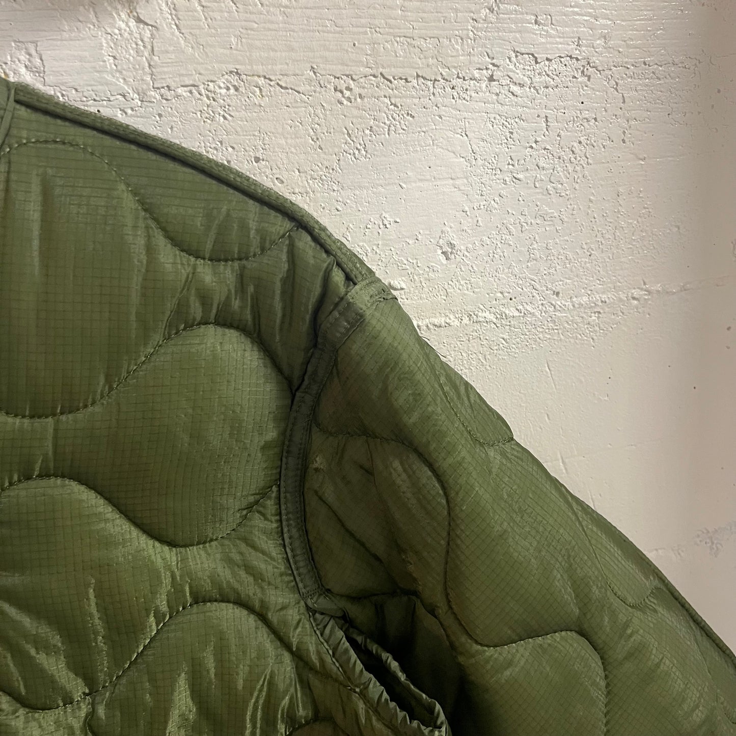 Vintage U.S. Military Issue M-65 Cold Weather Coat Liner - Medium - Made In USA - SP0100-02-D-CA06/0026