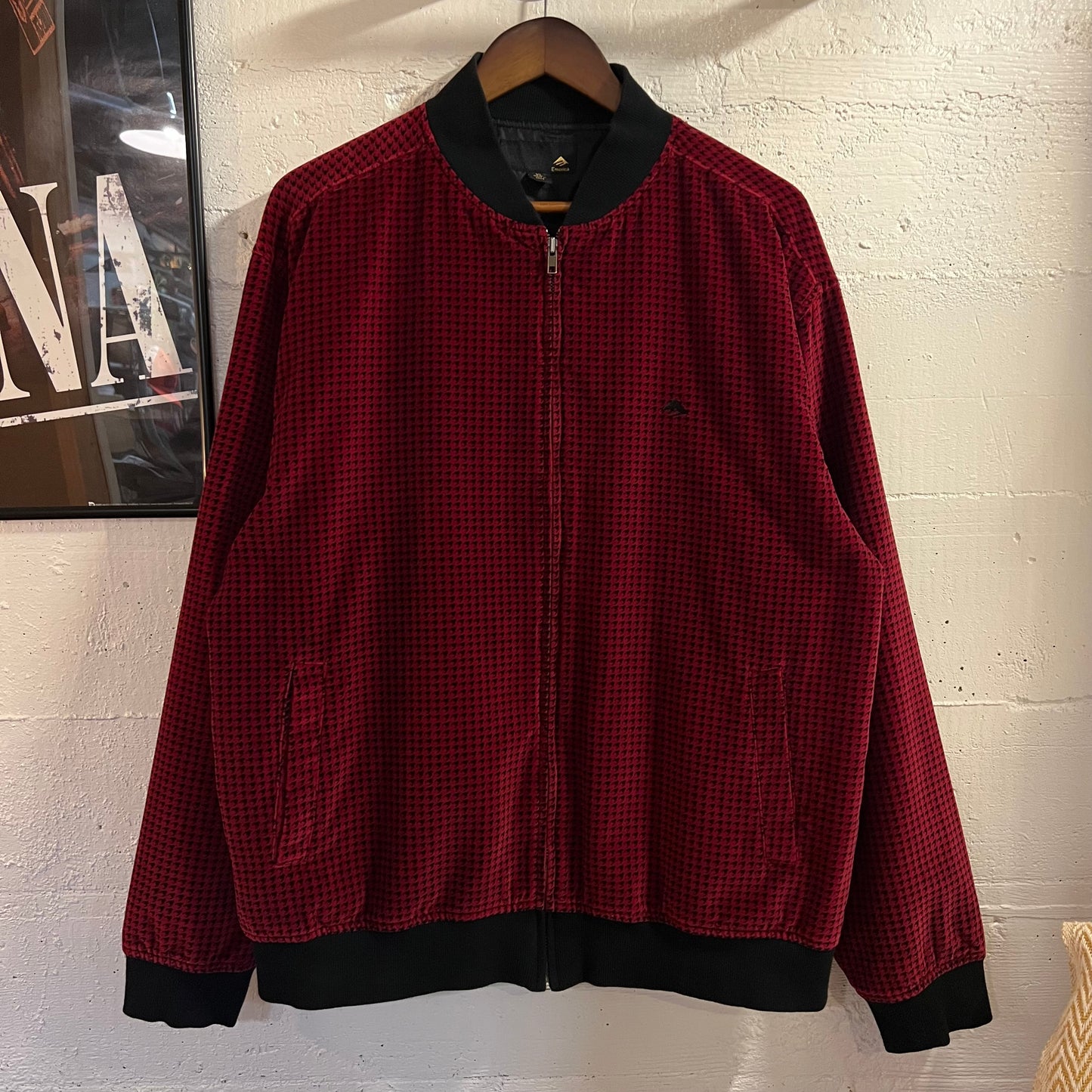 Vintage 2000's Emerica Skateboarding Sherlock Houndstooth Velvet Bomber Jacket - Size XL - Red/Black