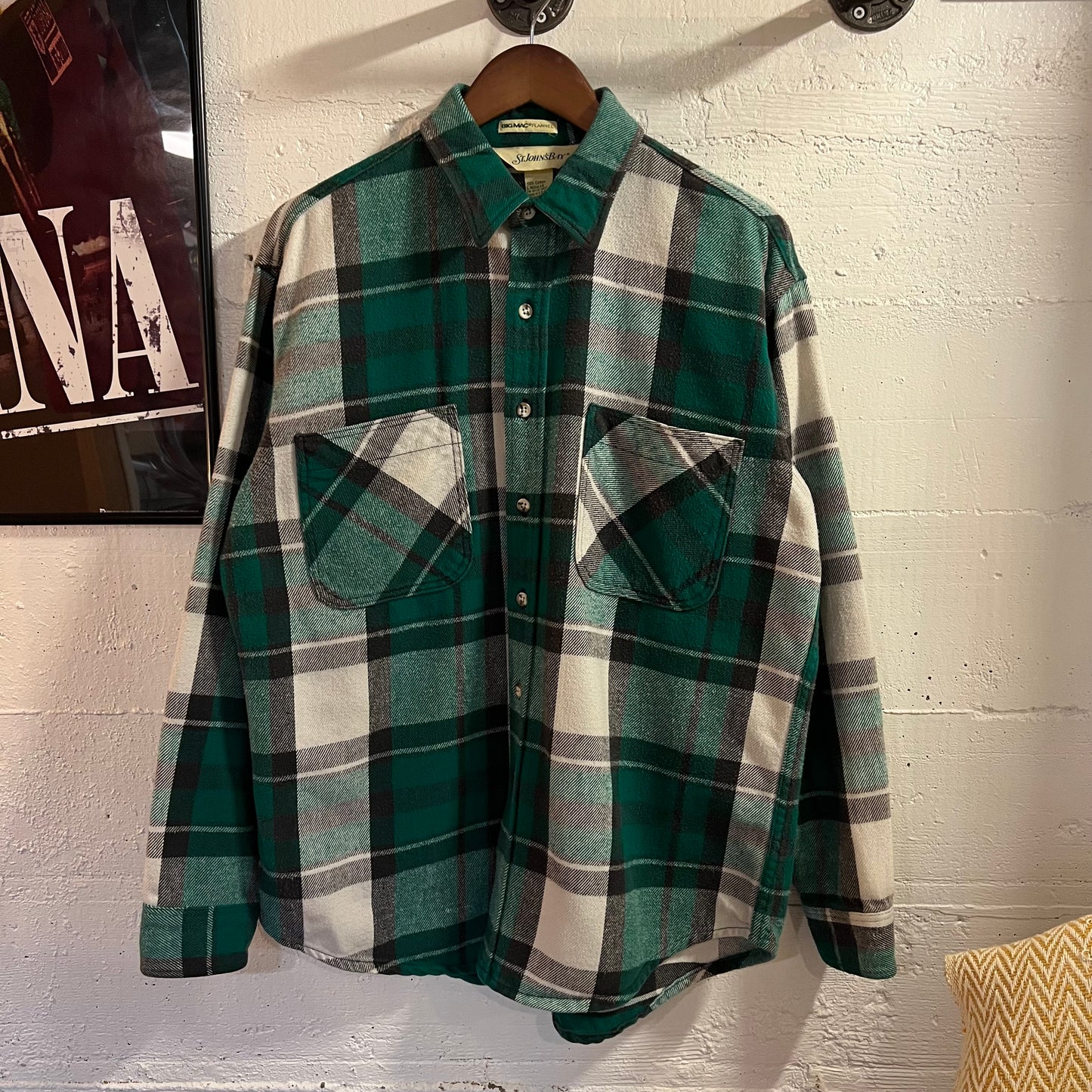 Vintage 80’s St.John’s Bay Big Mac Plaid Flannel Double Pocket Button Up Shirt - Size Large Regular - Made In USA - Green/White/Black