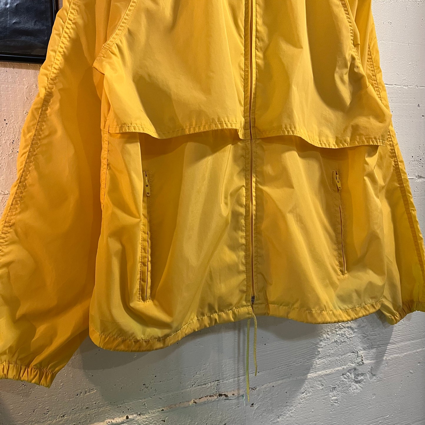 Vintage 1980's Eddie Bauer Pastel Zip Up Windbreaker Jacket - Size Large - Pastel Yellow