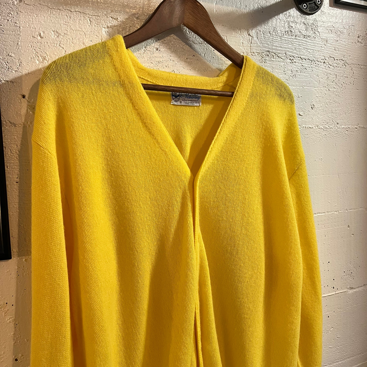 True Vintage 1960's Pickering By Kimberton Union Made Knit Cardigan Sweater - Size Large - Union Made In USA - Yellow