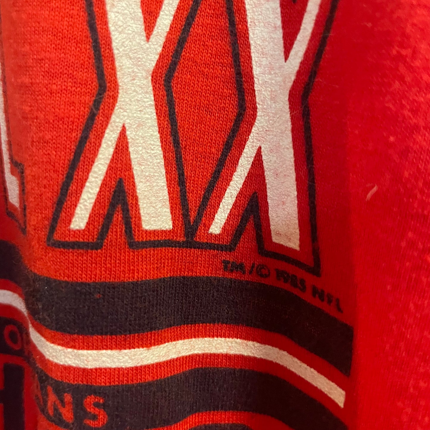 Vintage 1985 New England Patriots ‘Super Bowl XX’ Single Stitch T-Shirt - Size XL - Made In USA - Red/Black/White