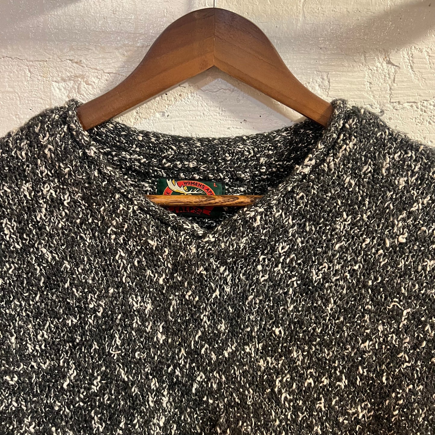 Vintage Alps Women’s V-Neck Sweater - Size Large - Made In USA - Black/White