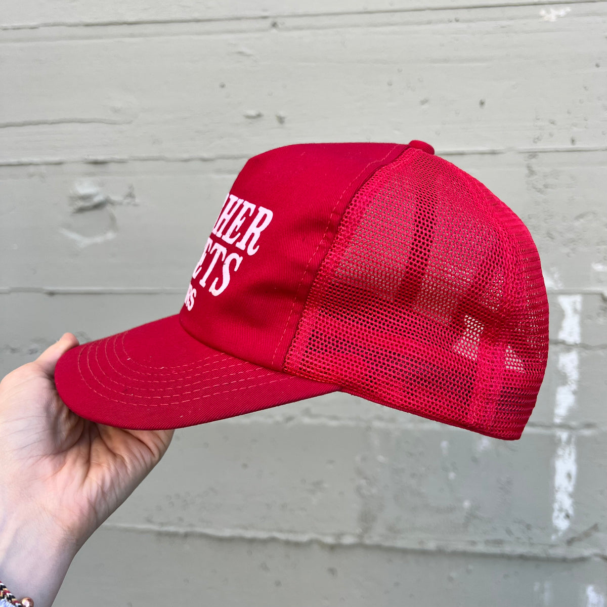 Vintage 1980's Swisher Sweets Felt Logo Mesh SnapBack Trucker Hat  - O/S - Made In USA - Red/White