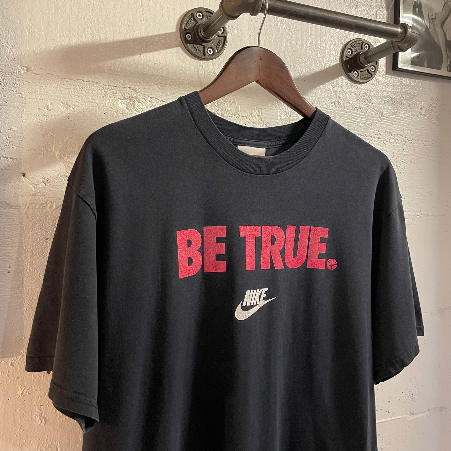 Vintage 2000’s Nike ‘Be True.’ Faded T-Shirt - Size Large - Black/Red/White