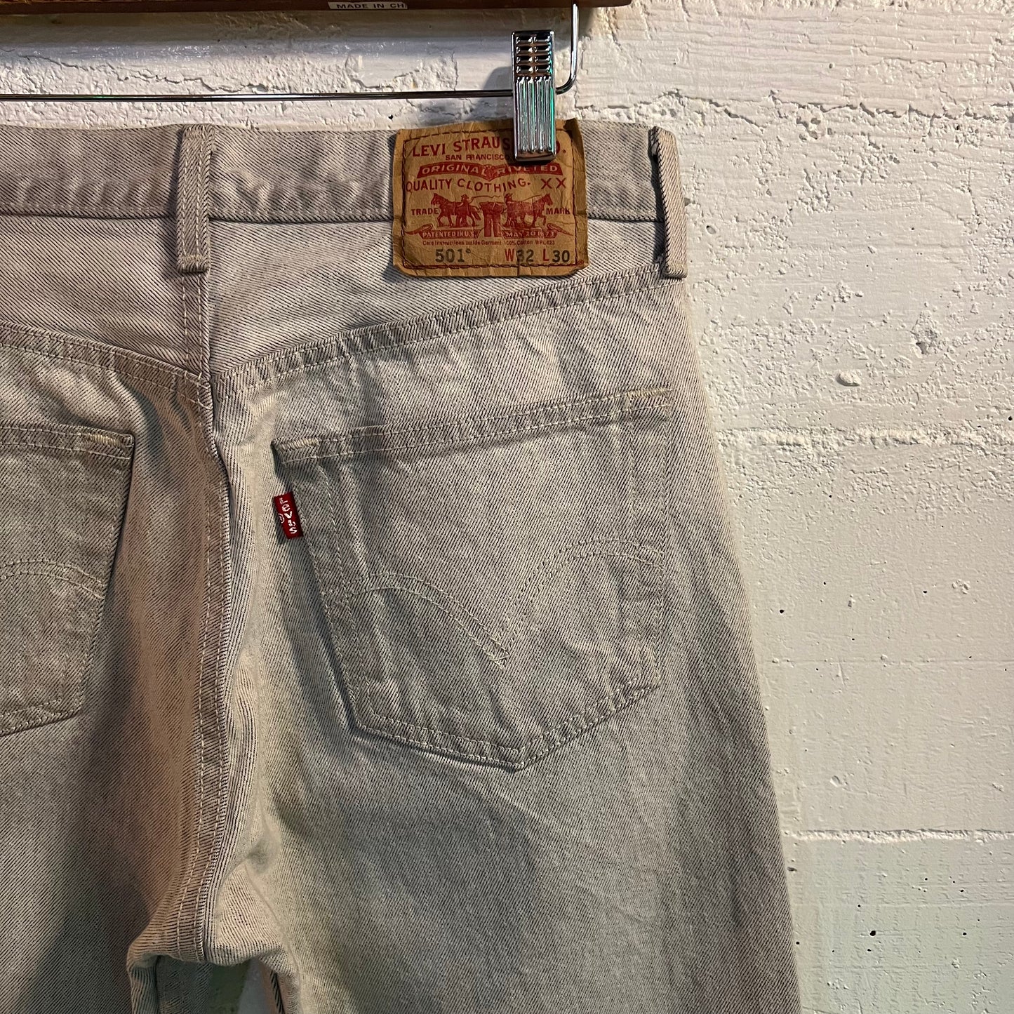 2011 Levi's 501 Button Fly Silver Denim Jeans - Size 32" x 30" - Silver/Gray