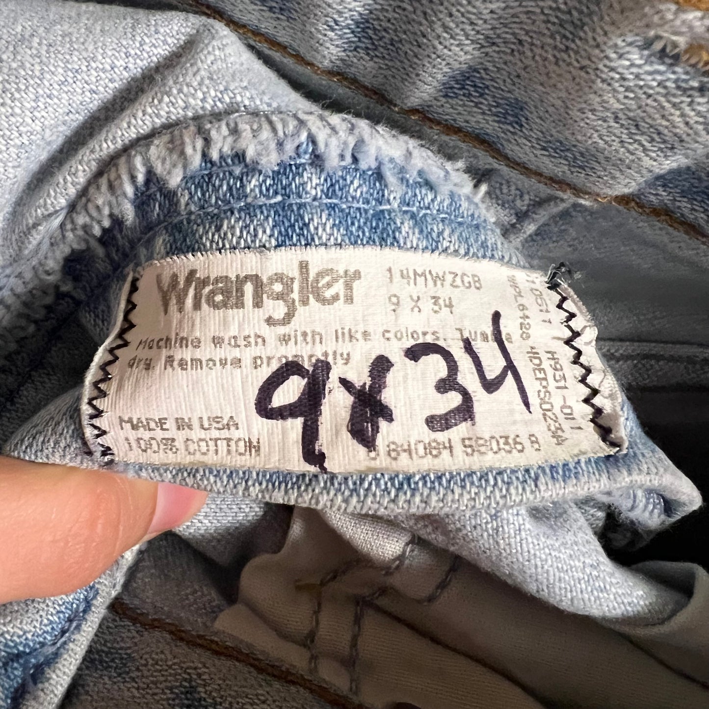 Vintage 90's Wrangler Women's Cowboy Cut 14MWZGB Light Wash Blue Jeans - Size 9 (28"x 34") - Made In USA