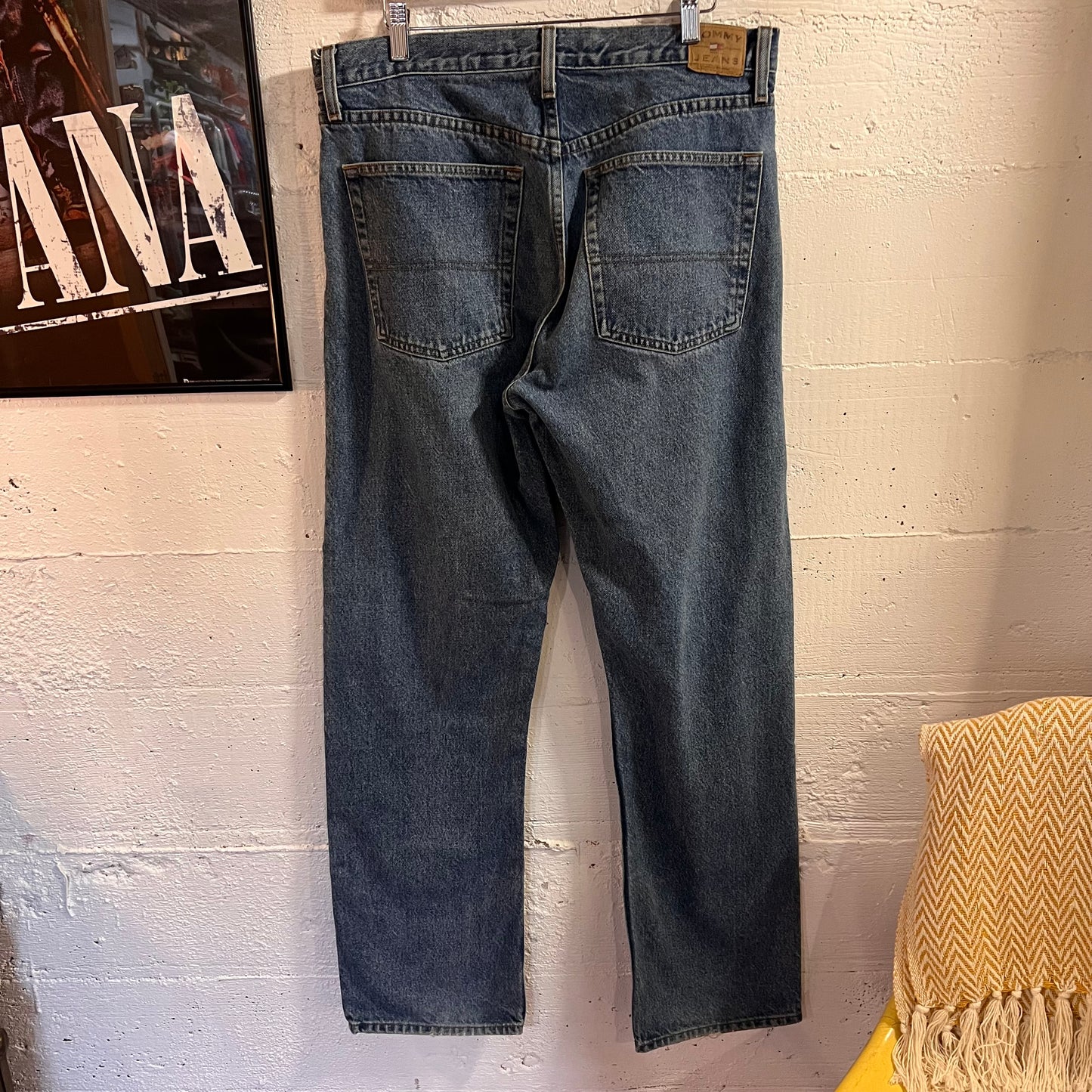 Vintage 2000's Tommy Hilfiger Tommy Jeans - Size 34"x 32" - Medium Wash Indigo