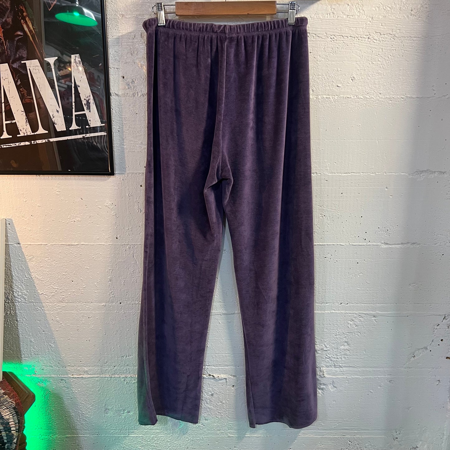 Vintage 2000's Anne Lewin Velour Flare Sweatpants - Size Medium - Purple/Lavender