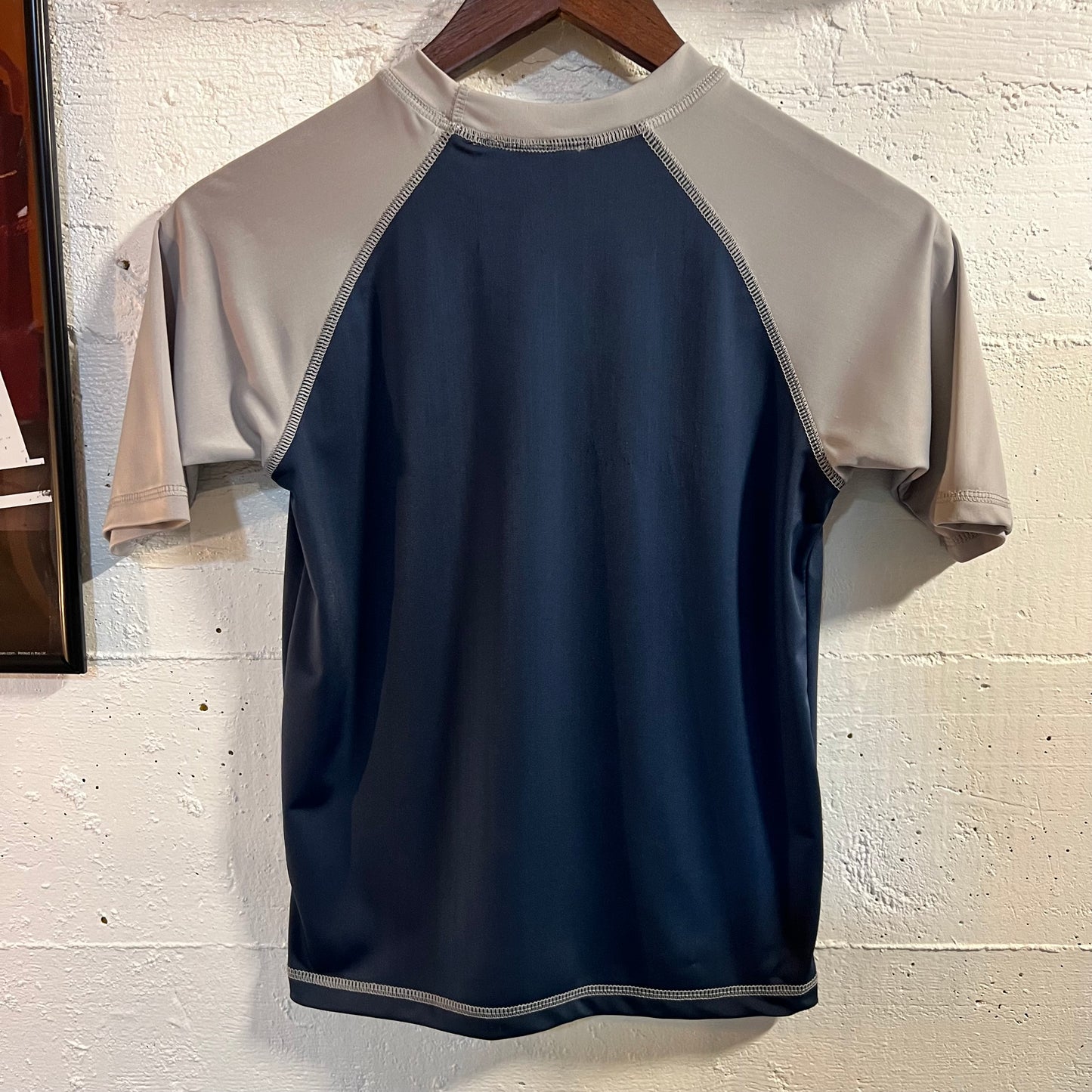 2000's Kanu Surf Short/Raglan Sleeve Rashguard - Size Large (12) - Blue/Grey