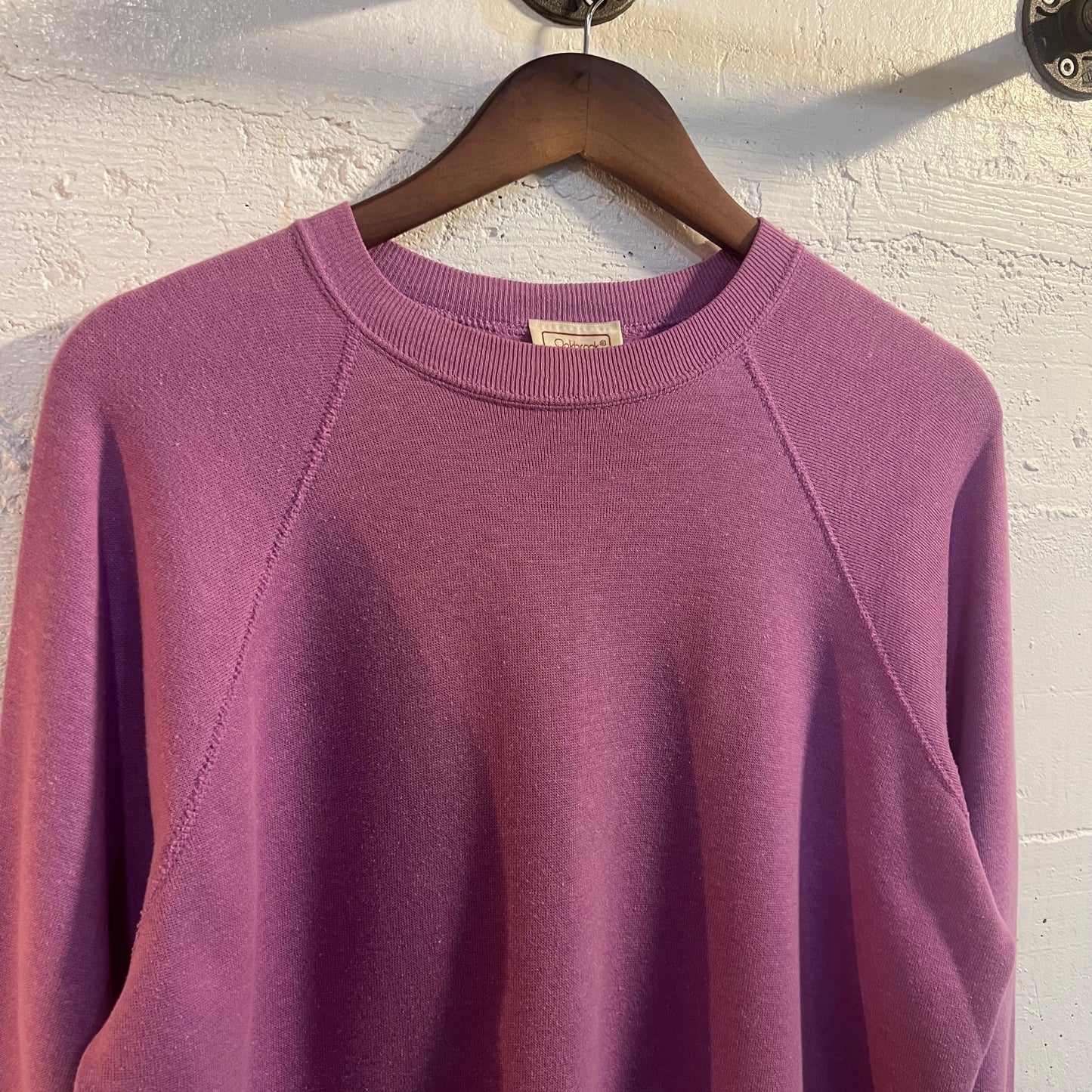 Vintage 90's Oakbrook Blank Raglan Sleeve Crewneck Sweatshirt - Size Large - Made In USA - Fuschia