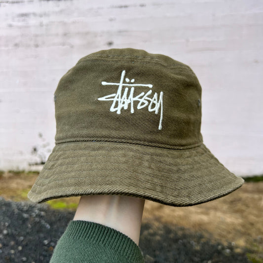 Pre-Owned Stüssy Big Stock Logo Embroidered Bucket Hat - S/M - Olive