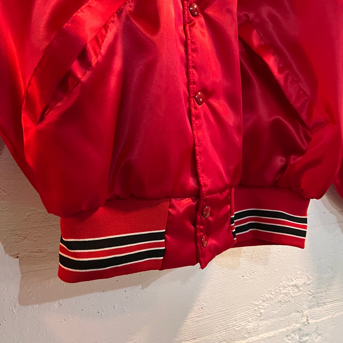 Vintage 80's Dunbrooke Pla-Jac Embroidered Satin Bomber Jacket - Size Large - Made In USA - Red/