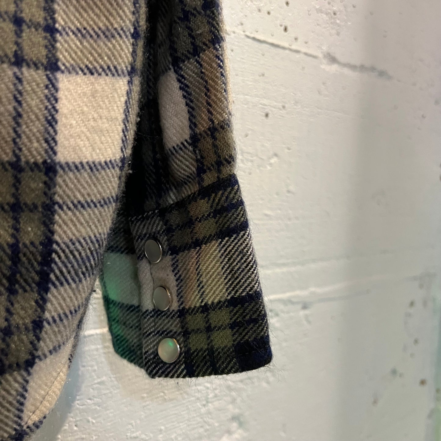 Vintage Country Touch Plaid Flannel Pearl Snap Shirt - Size Small - Navy/Gray/White