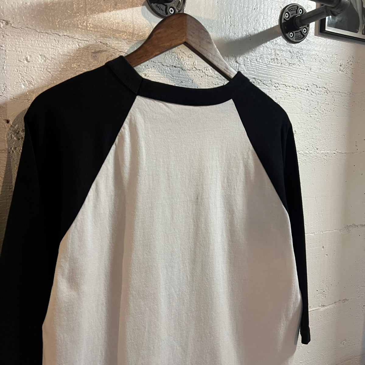 Vintage Y2K Josie Cotton "Invasion Of The B-Girls” Raglan Sleeve Baseball T-Shirt - Size Large - Black/White