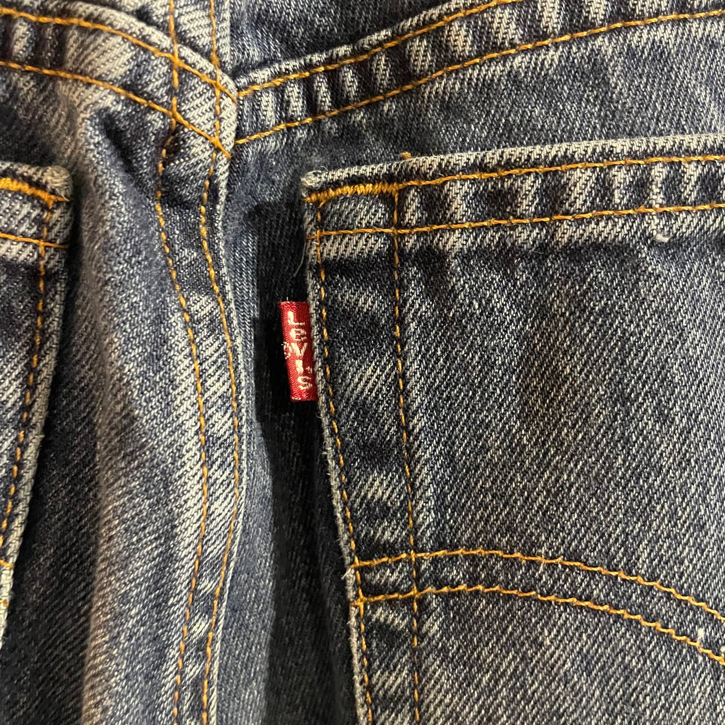 Vintage 90's Levi's 550 Relaxed Fit Denim Jeans - Size 10 Reg. M (28) - Made In USA - Mid Wash Denim