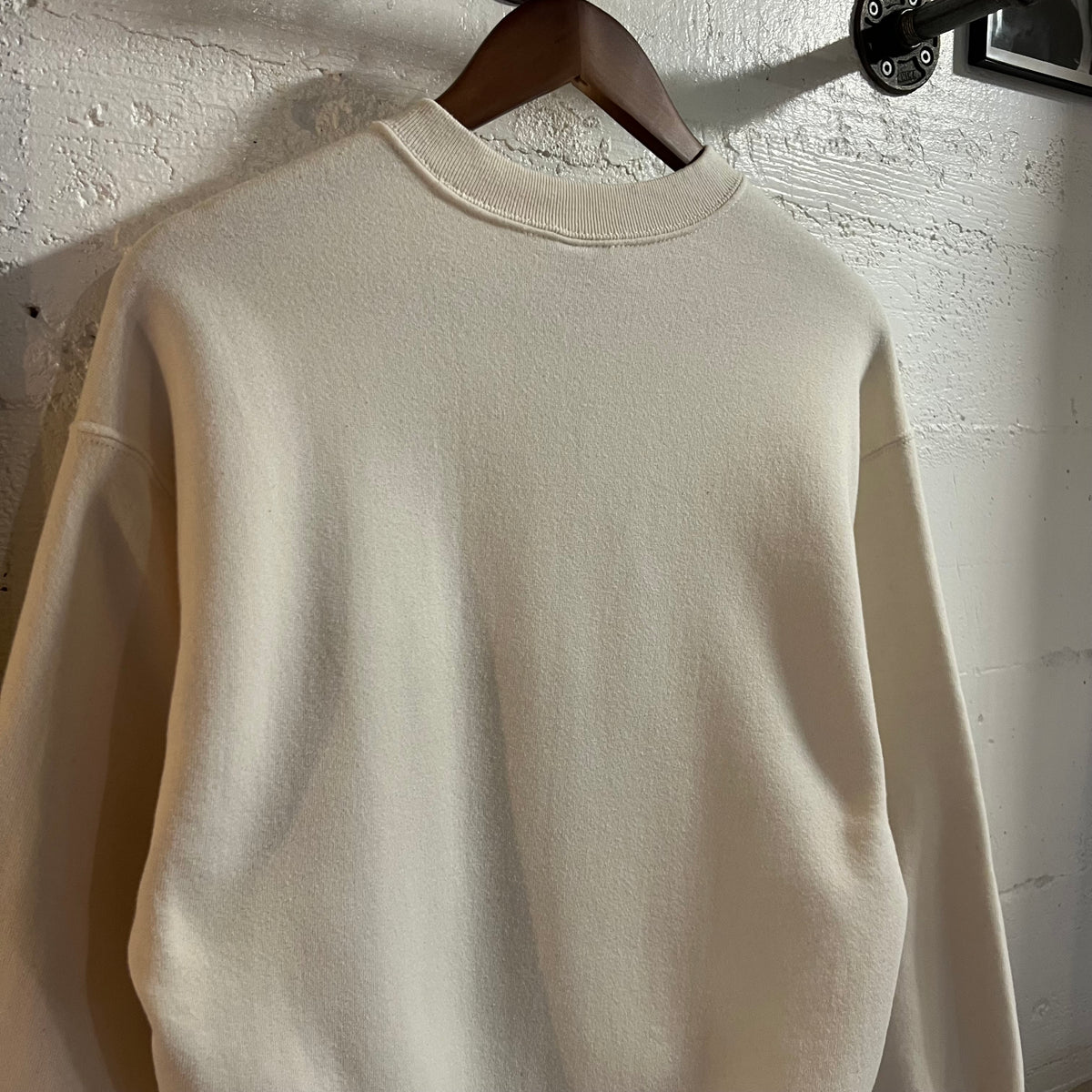 Vintage 90’s Russell ‘I Love Ya This Much!’ Tiger Graphic Crewneck Sweatshirt - Size Medium - Made In USA - Cream/Multi