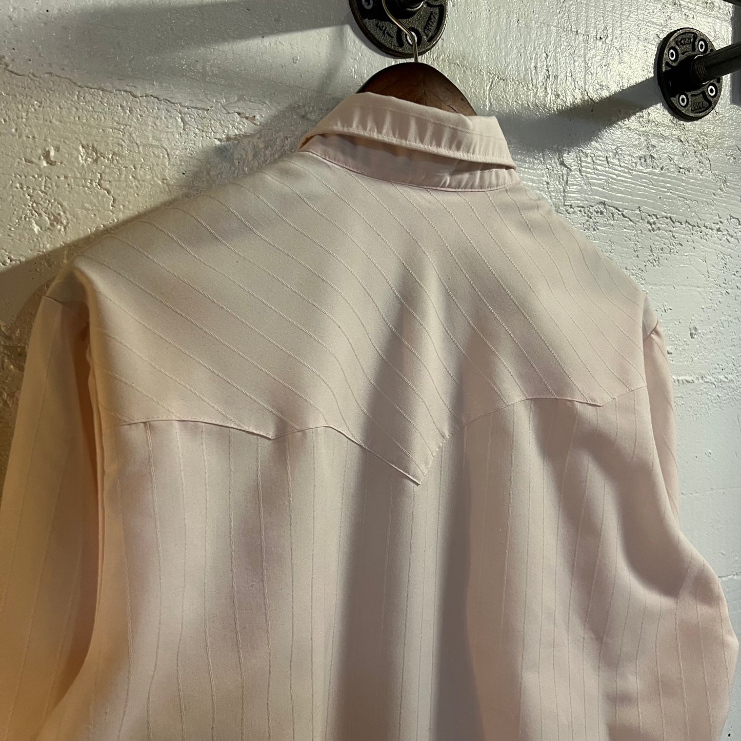 Vintage Miller Western Wear Pink Pearl Snap Western Shirt - Size Large (16-35) - Pink