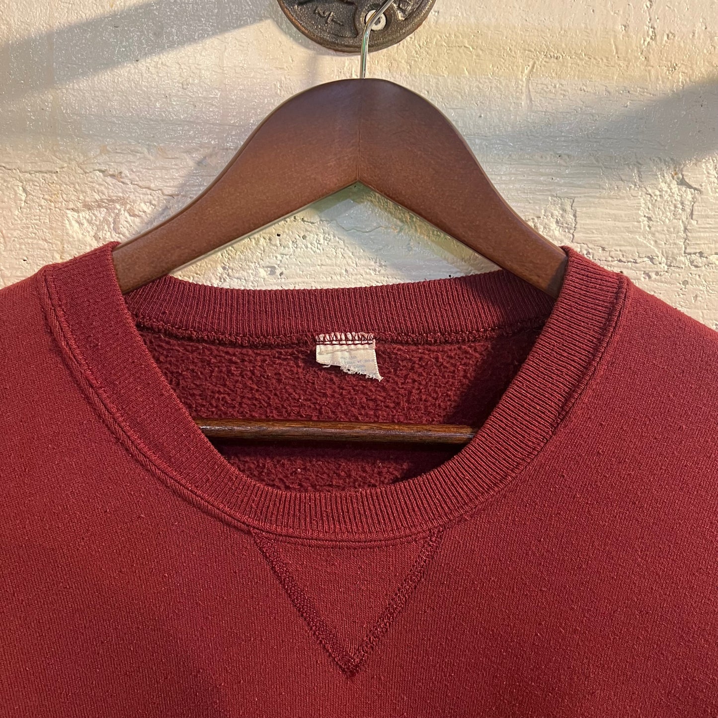 Vintage 80’s Russell Athletic Blank Crewneck Sweatshirt - Size Large - Maroon