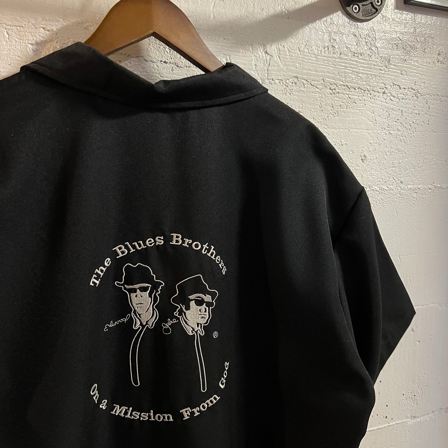 Vintage New Deadstock House of Blues 'The Blues Brothers' Embroidered Bowling Shirt - Size XL - Rayon/Poly Blend